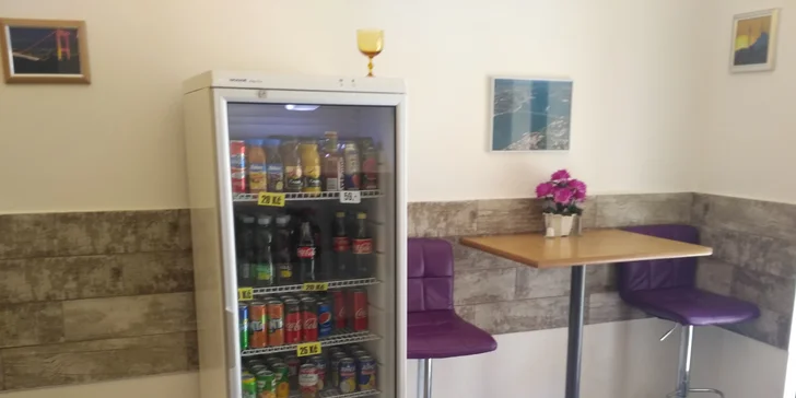 Jídlo, které si můžete dát i v noci: kebab v tortille a nápoj Ayran s sebou