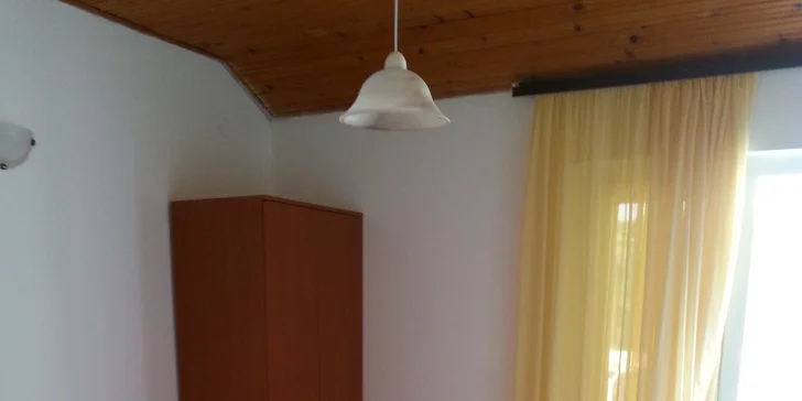 Léto na Makarské riviéře: Týden ve vybaveném apartmánu cca 100 m od pláže
