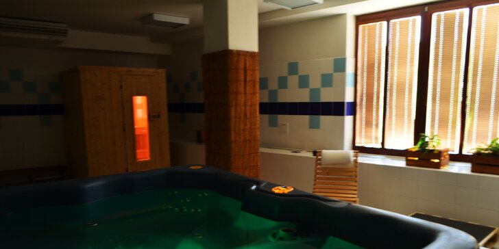 2hodinový oddech s vířivkou a saunou v privátním wellness pro dva