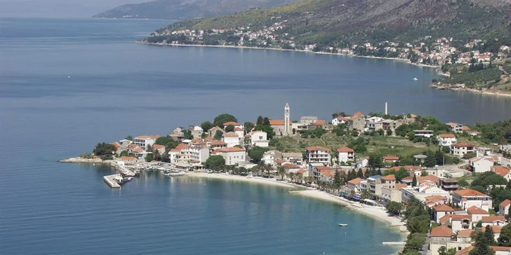 Chorvatský Gradac na 7-10 nocí s ubytováním ve vile či penzionu vč. dopravy