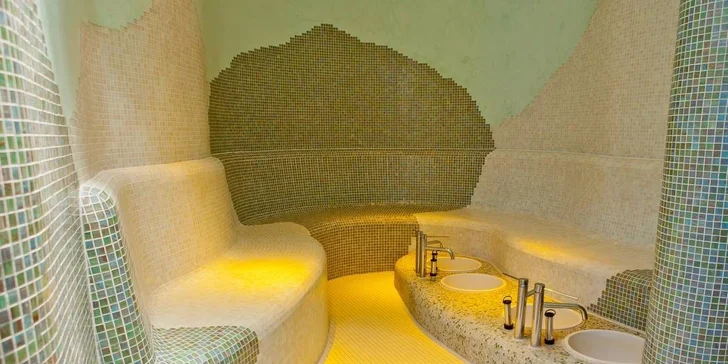 Čtyřhvězdičková dovolená ve Valčianské dolině: Wellness, polopenze i zábava