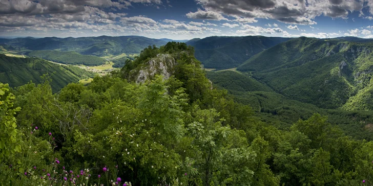 Pobyt rekreačním areálu Predná hora: neomezený vstup do hradního wellness a polopenze