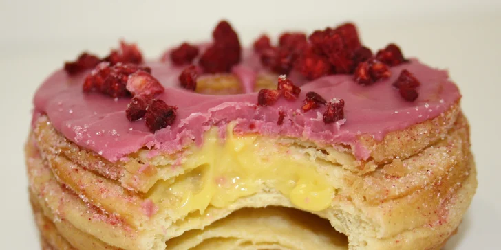 Tohle jste ještě nejedli: 1 crodonut s domácí limonádou nebo krabice se 4 kusy