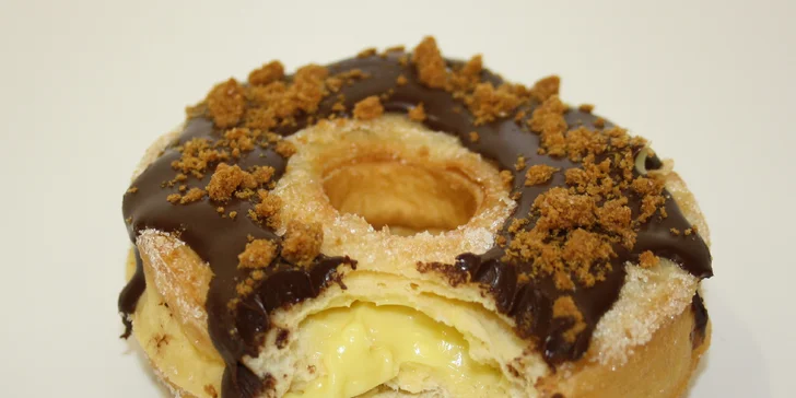 Tohle jste ještě nejedli: 1 crodonut s domácí limonádou nebo krabice se 4 kusy
