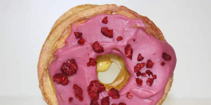 Tohle jste ještě nejedli: 1 crodonut s domácí limonádou nebo krabice se 4 kusy