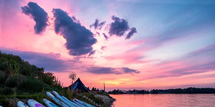 Hodinový pronájem beachvolejbalového kurtu ve Wake Parku Náklo
