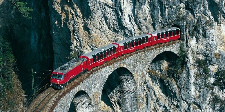 Jeden z nejkrásnějších přejezdů Alp - vlak Bernina Express na 2 noci se snídaní