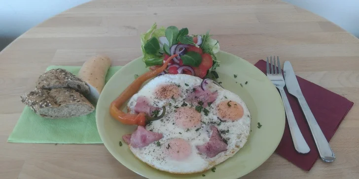 Naberte sílu kdykoliv během dne slaným či sladkým snídaňovým menu dle výběru