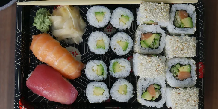 Asie do vašeho obýváku: rozvoz kvalitního sushi z moderního bistra Guty