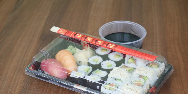 Asie do vašeho obýváku: rozvoz kvalitního sushi z moderního bistra Guty