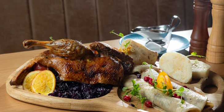 V ponuke sú dva varianty trojchodového menu pre 2 alebo až 4 osoby.