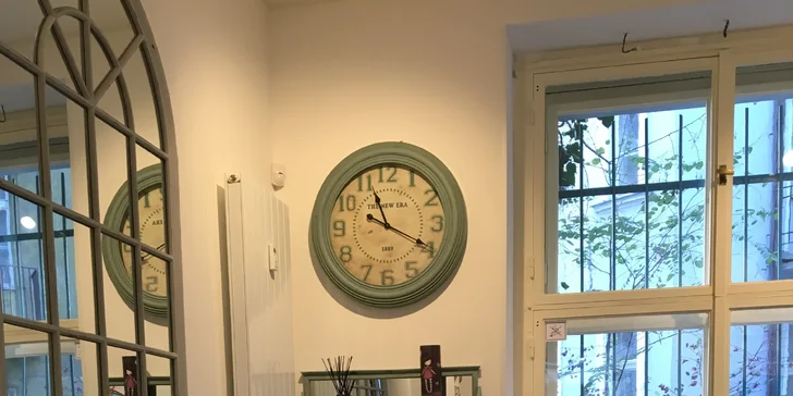 Dezert a kávu si můžete vychutnat v Kaprově ulici.