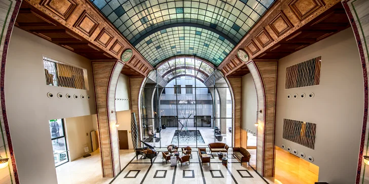 Lobby.
