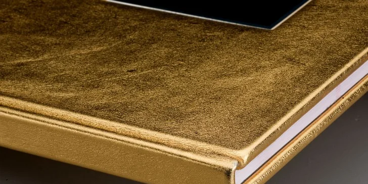 Luxusní designové fotoknihy s deskami z pravé kůže