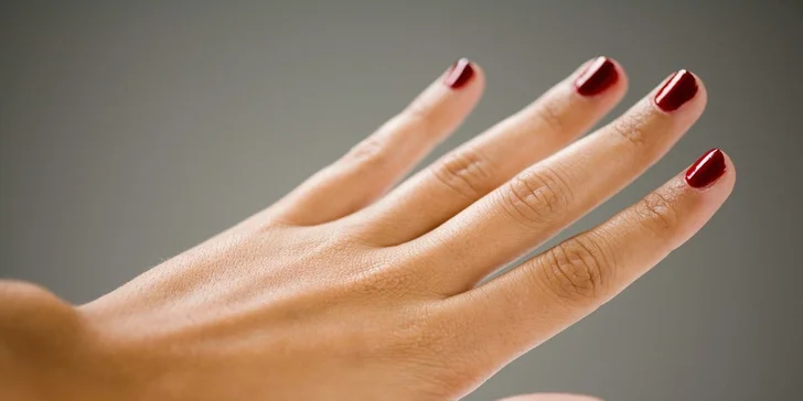 Aplikace Gel laku včetně úpravy nehtů