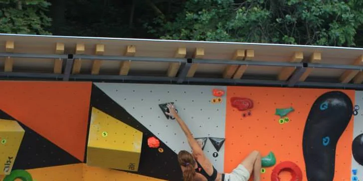 Dejte si do těla a zalezte si na nové boulderové stěně se zkušeným instruktorem
