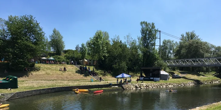Procházka po vodě v centru Ostravy: Zapůjčení paddleboardu včetně instruktáže