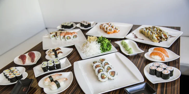 Nabruste si hůlky: sushi set z čerstvých surovin pro milovníky japonské kuchyně