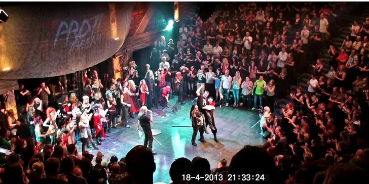 Metalová opera 7 proti Thébám