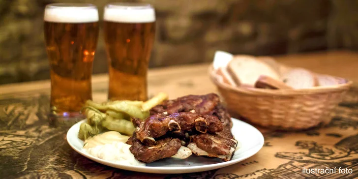 Kilo pečených žebírek z restaurace U Peciválů na Stodolní - s pivem nebo bez