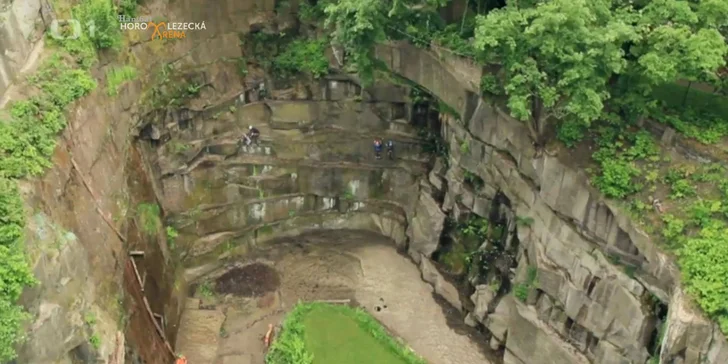 Via ferrata kurz v Horolezecké aréně v centru Liberce