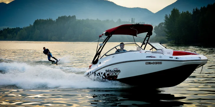 Wake, ski, kneeboard, flyboard nebo skútr - Vyblázněte se na Maře