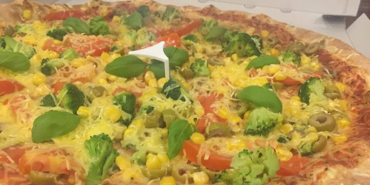 Jídlo až domů: dvě 32cm pizzy podle výběru s dovozem po Liberci