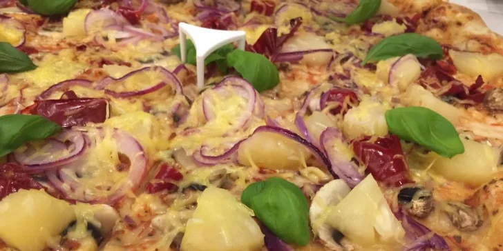 Jídlo až domů: dvě 32cm pizzy podle výběru s dovozem po Liberci