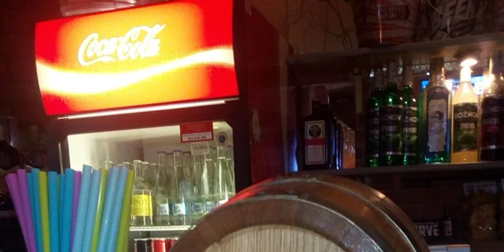 Zajděte na 1, 2, nebo rovnou na 4 drinky do vintage baru s domácí atmosférou