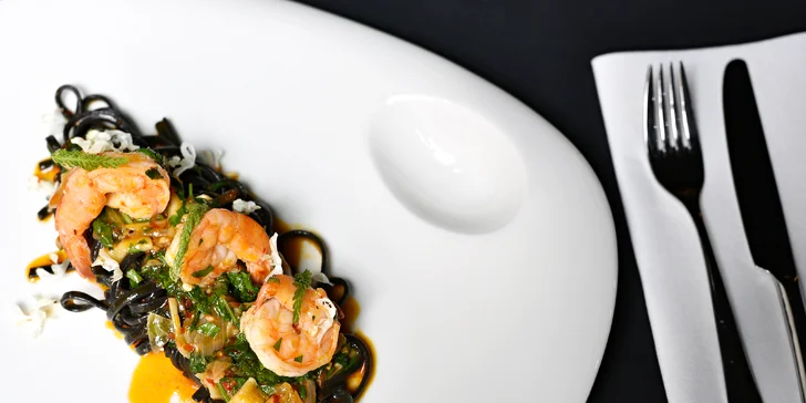 Výjimečný kulinářský zážitek: luxusní 3chodové menu servírované v rukavičkách pro dva
