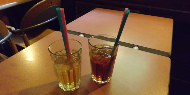 Zajděte na 1, 2, nebo rovnou na 4 drinky do vintage baru s domácí atmosférou