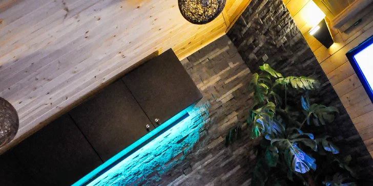 Privátní sauna s vířivkou a lahví prosecca pro dvě osoby