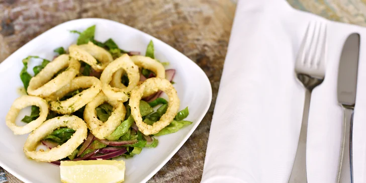 Ochutnejte spolu malá řecká jídla mezze: masa, plody moře, zelenina i kaviár