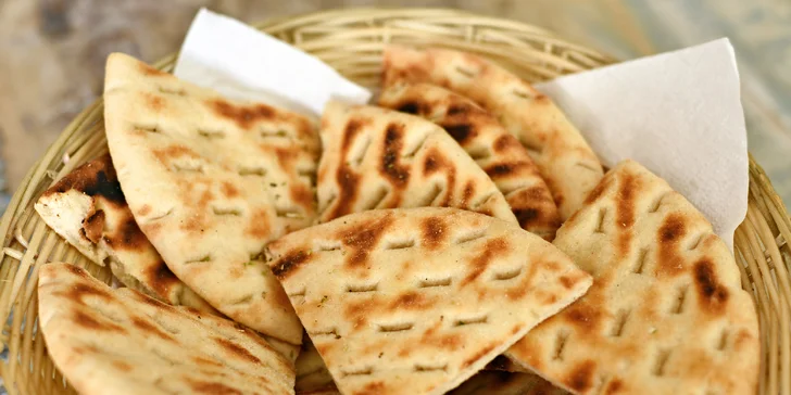 Ochutnejte spolu malá řecká jídla mezze: masa, plody moře, zelenina i kaviár