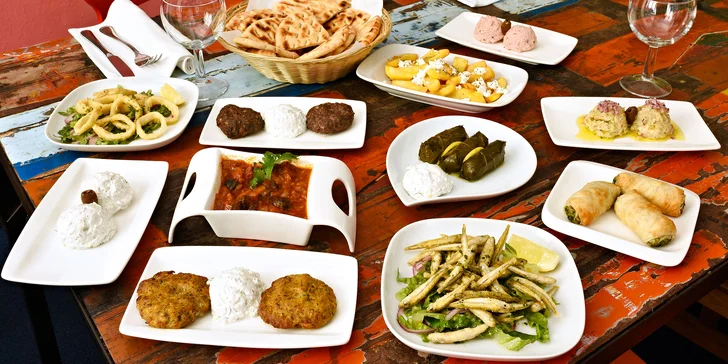 Ochutnejte spolu malá řecká jídla mezze: masa, plody moře, zelenina i kaviár