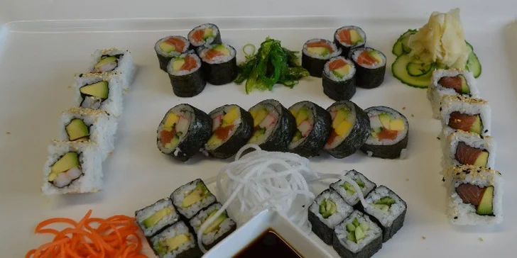 Když milujete sushi: čerstvé sety s lososem, avokádem i krevetami – 20 či 30 ks