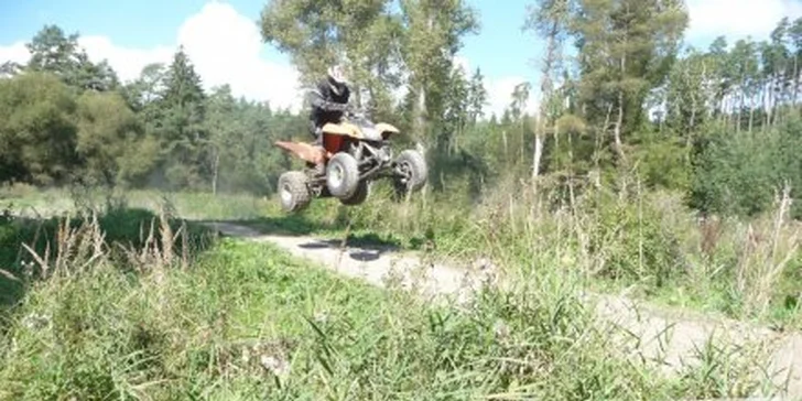 990 Kč jednodenní pronájem terénní čtyřkolky Access Tomahawk 300. Adrenalin na souši i ve vodě, na louce i silnici s 54% slevou.