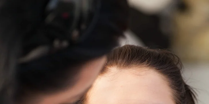 Krásná pro každou příležitost: Kurz líčení s vizážistkou pro laiky i pokročilé