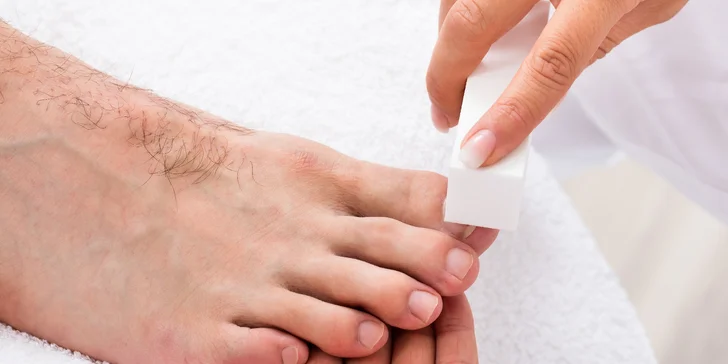 Pánská relaxační pedikúra s antiperspirantem pro potivou nohu