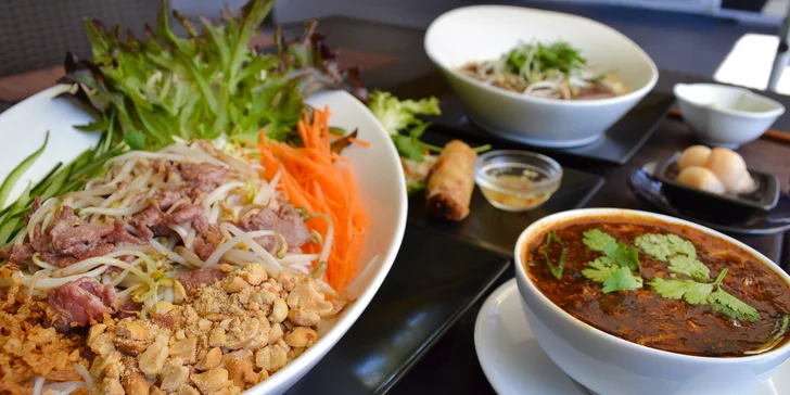 Slunce na talíři: rozzářete svůj den tradičním vietnamským menu pro 1 či 2