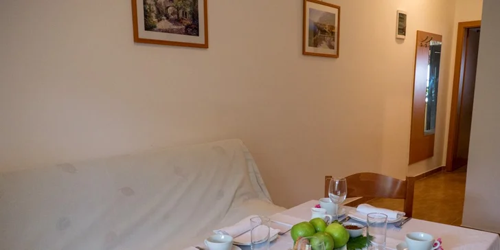 7 nocí v rodinném resortu s bazénem a olivovým hájem v klidné čtvrti Pakoštane