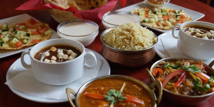 Vynikající indické menu pro dva včetně chodů pro vegetariány