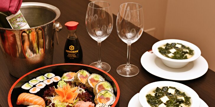 Vietnam vábí: bohaté sushi menu a láhev vína až pro 4 osoby v stylové restauraci