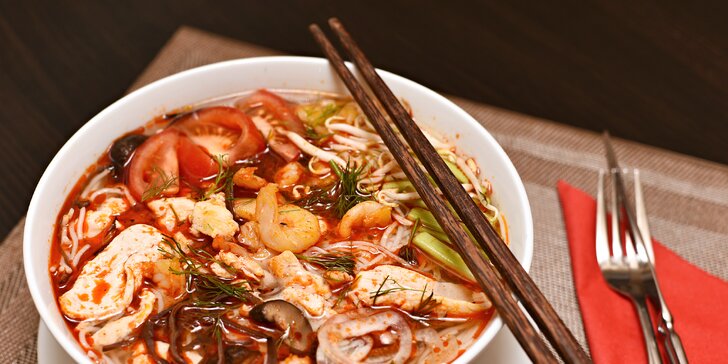 Chutné polední menu z čerstvých surovin pro 1 či 2 v stylové vietnamské restauraci