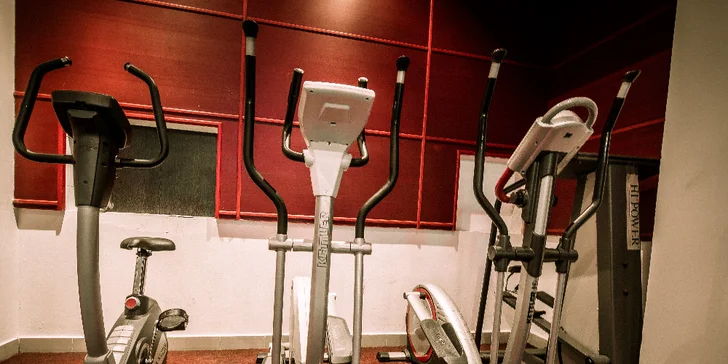 Vstup do dámského fitness - Měsíční permanentka či 10 vstupů