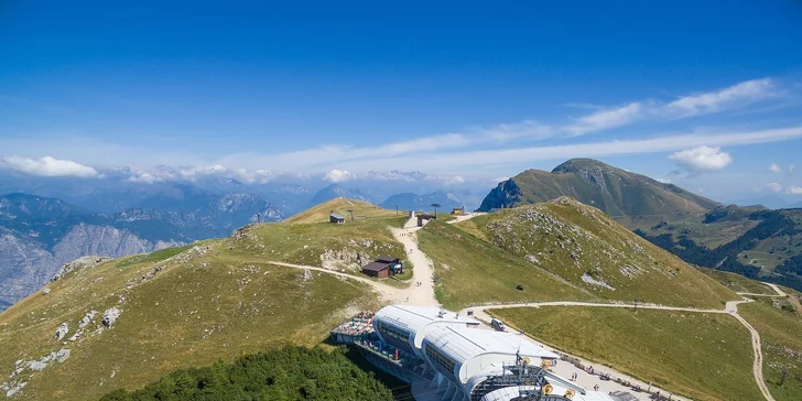 Hrad Castello Scaligero, městečko Malcesine a lanovkou na horu Monte Baldo
