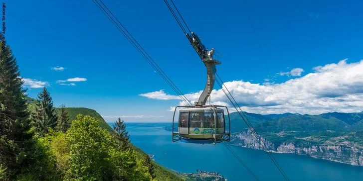 Hrad Castello Scaligero, městečko Malcesine a lanovkou na horu Monte Baldo