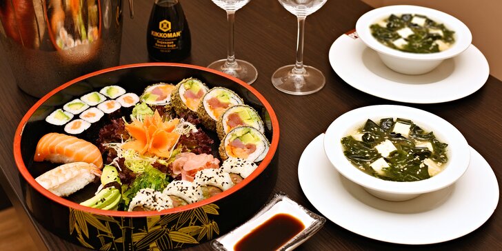 Vietnam vábí: bohaté sushi menu a láhev vína ve stylové restauraci až pro 4