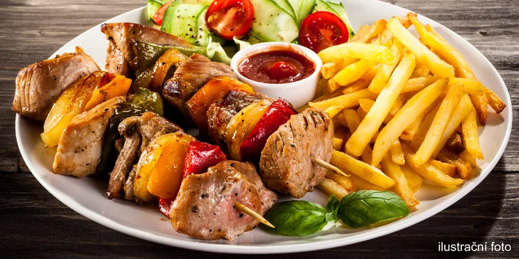 2× menu odlišné chuti: Vepřová jehla a kuřecí prsíčko s přílohou i omáčkami
