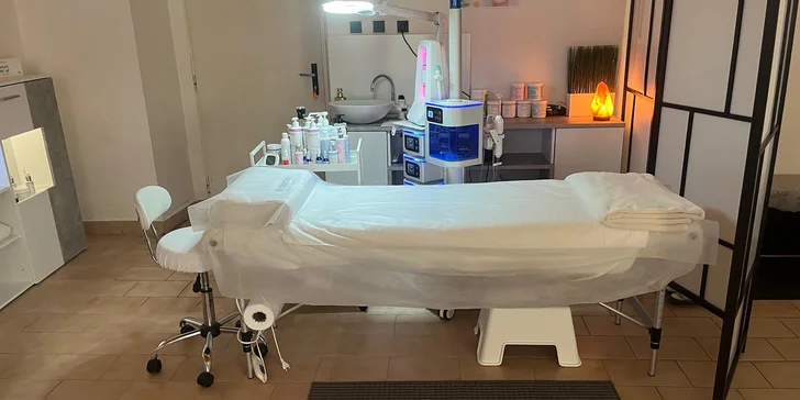 Vyberete si z ošetření Hydra facial, Collagen 3D lift či varianty s hydrodermabrází.